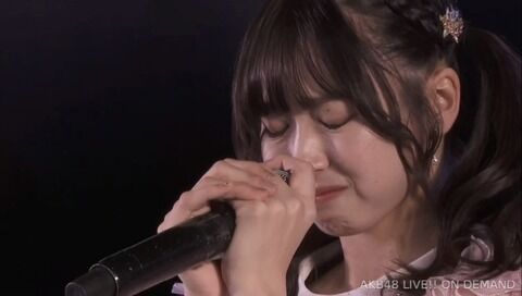 俺たちの陽菜ちゃん、公演で泣く