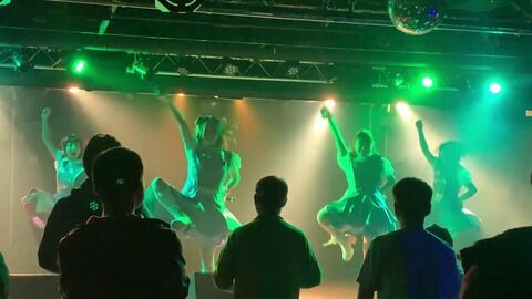 昨日生まれて初めて地下アイドル見に行ったんやが