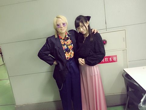 【悲報】NMB48メンバーとチンピラの2ショット画像が流出・・・