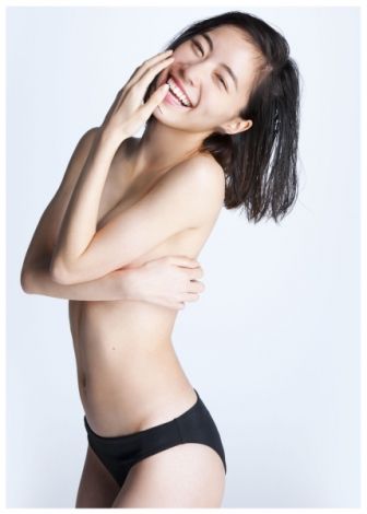 【速報】「10年に1人の逸材」こと松井珠理奈さん1st写真集『Jurina』週間売上22,000部