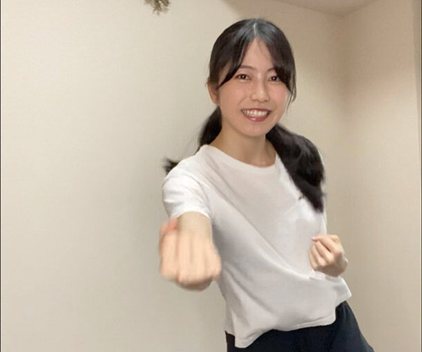 AKB48 横山由依が「フィンク1分フィット」に出演！おうちで簡単トレーニング！