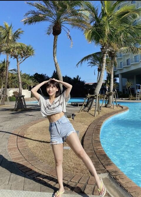 【画像】HKT48田中美久さん、いつの間にか腹筋バキバキに。