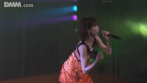 【画像】爆乳なーみんの胸の谷間が再び全開！えちえち過ぎる！！！【AKB48・浅井七海】