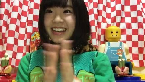 【画像アリ】総長こと外薗葉月の背後の門松がなんか…な件【HKT48】