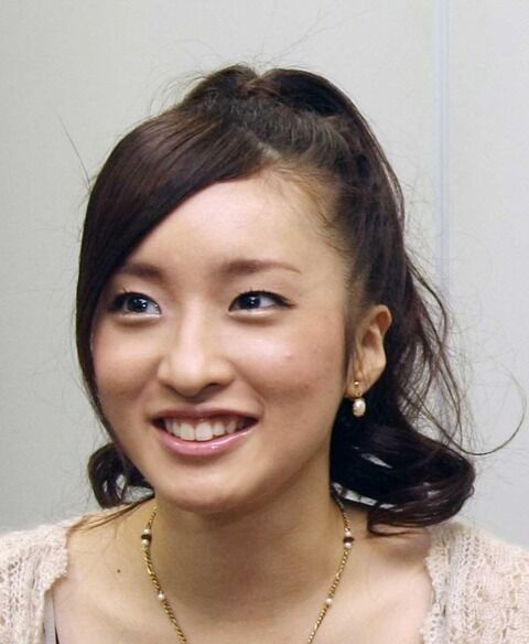 【元AKB48】梅田彩佳、高校でポニーテール禁止校則の理由『男子がうなじに興奮するから』に驚き
