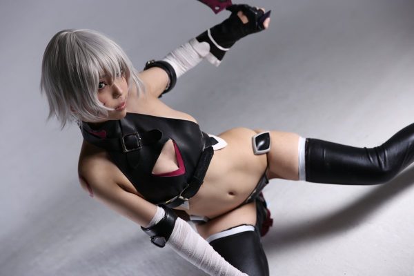 【エッッッッッッッッッ】コスプレイヤーさんがパンツ丸出し♡