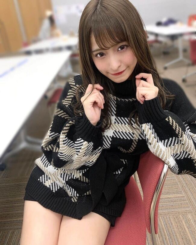 元NMB48清水里香さん、アパレルブランド立ち上げ！吉田朱里超えなるか？【アカリン】