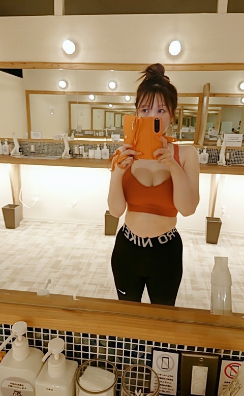 24-05-30-02-19-27-305_deco