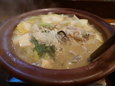 24-12-28-17-18-11-991_photo