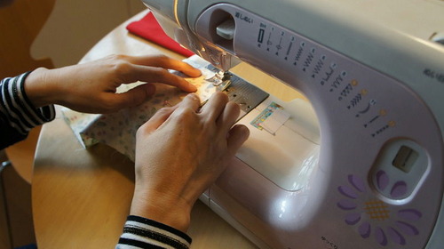 sewing-machine-606435_1280_800x448