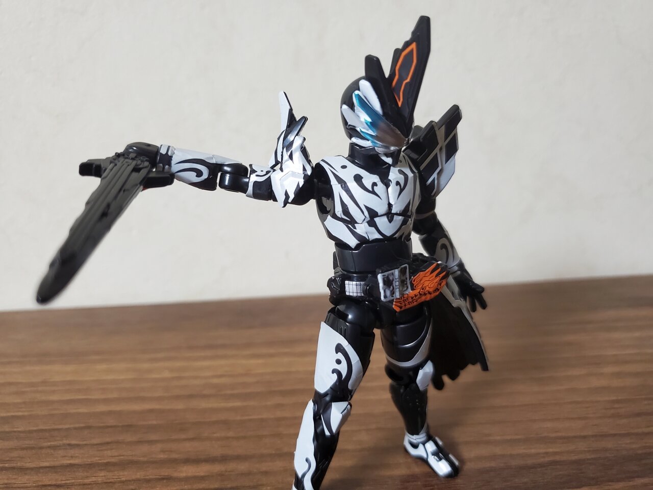 装動 仮面ライダーリバイス By5 仮面ライダーファルシオン アメイジングセイレーン クロトカゲ星日報