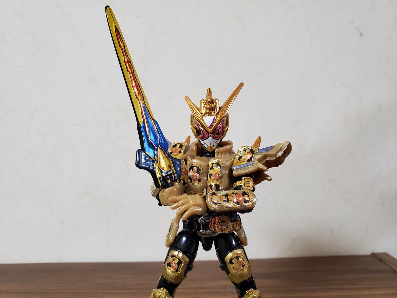 装動 仮面ライダーガッチャード→4← 仮面ライダーゼイン : クロトカゲ 