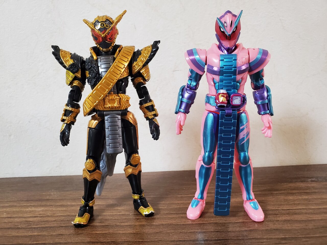 装動 仮面ライダーリバイス by5 仮面ライダーリバイ ブラキオ