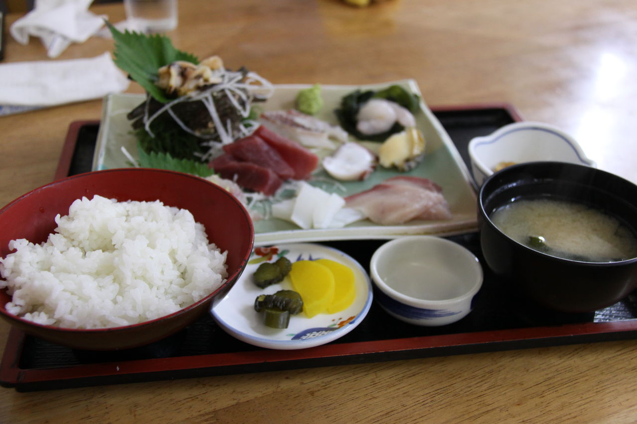 第10回伊豆合宿 弓ヶ浜海岸の 青木さざえ店 でサザエを食す Griefwalker Laughmaker