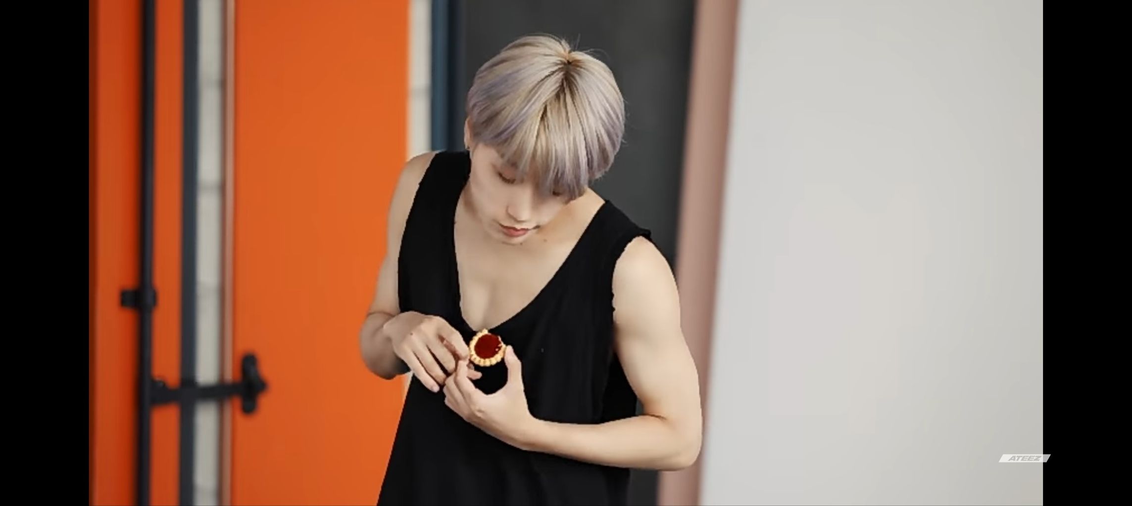チェ サンのすけすけタンクトップ Ateez Gate