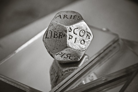 astrology-black-and-white-blur-159668