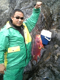 奄美大島での初めての釣果 安陵磯釣会 待てば大魚 奄美大島での初めての釣果 安陵磯釣会 待てば大魚