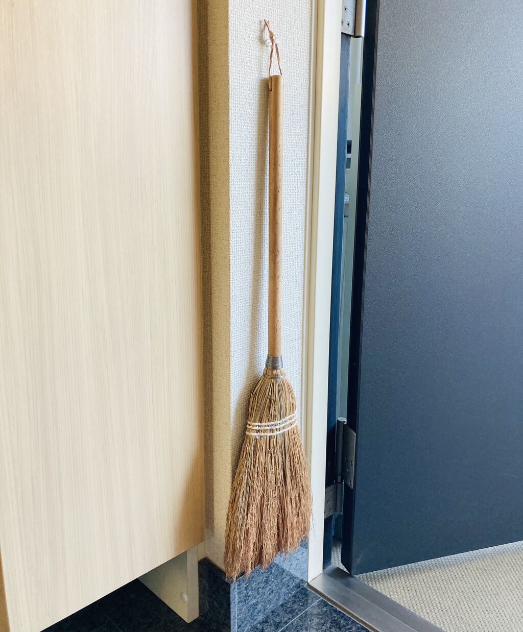 下駄箱の傘収納 ダイソーグッズとコマンドフックでプチ改善 An S日和 気切っ子育児と日々のくらし