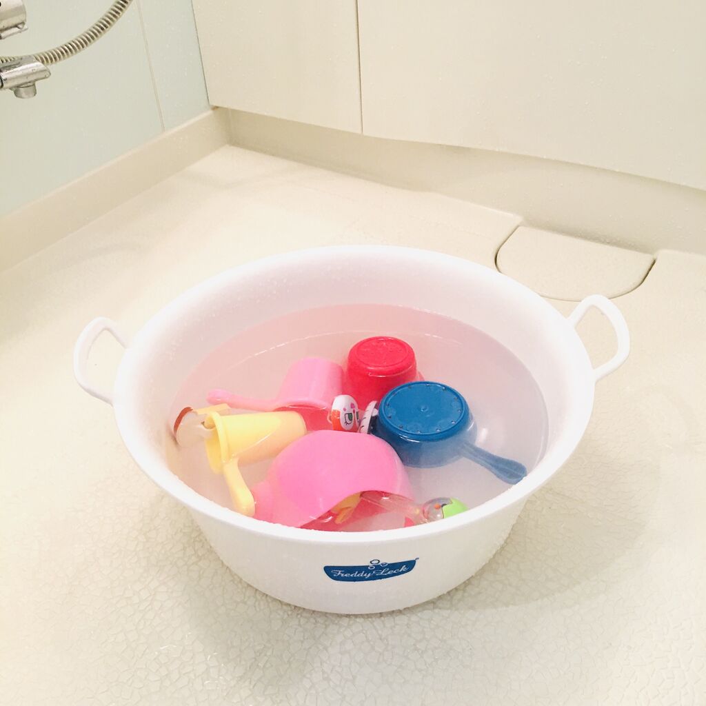 お風呂のおもちゃをつけ置き掃除 An S日和 気切っ子育児と日々のくらし