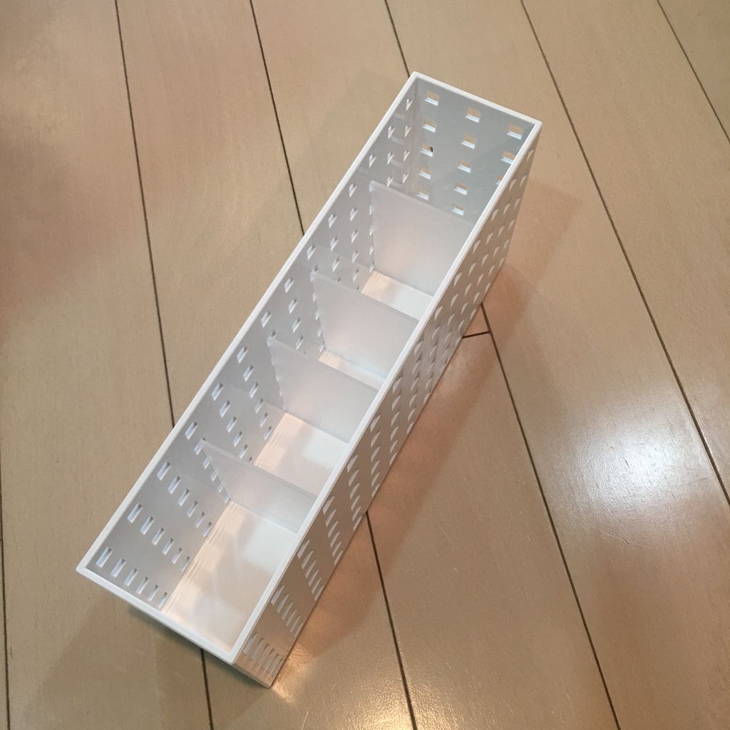 ダイソー ワイヤーネットで ラップ収納を簡単ｄｉｙ An S日和 気切っ子育児と日々のくらし