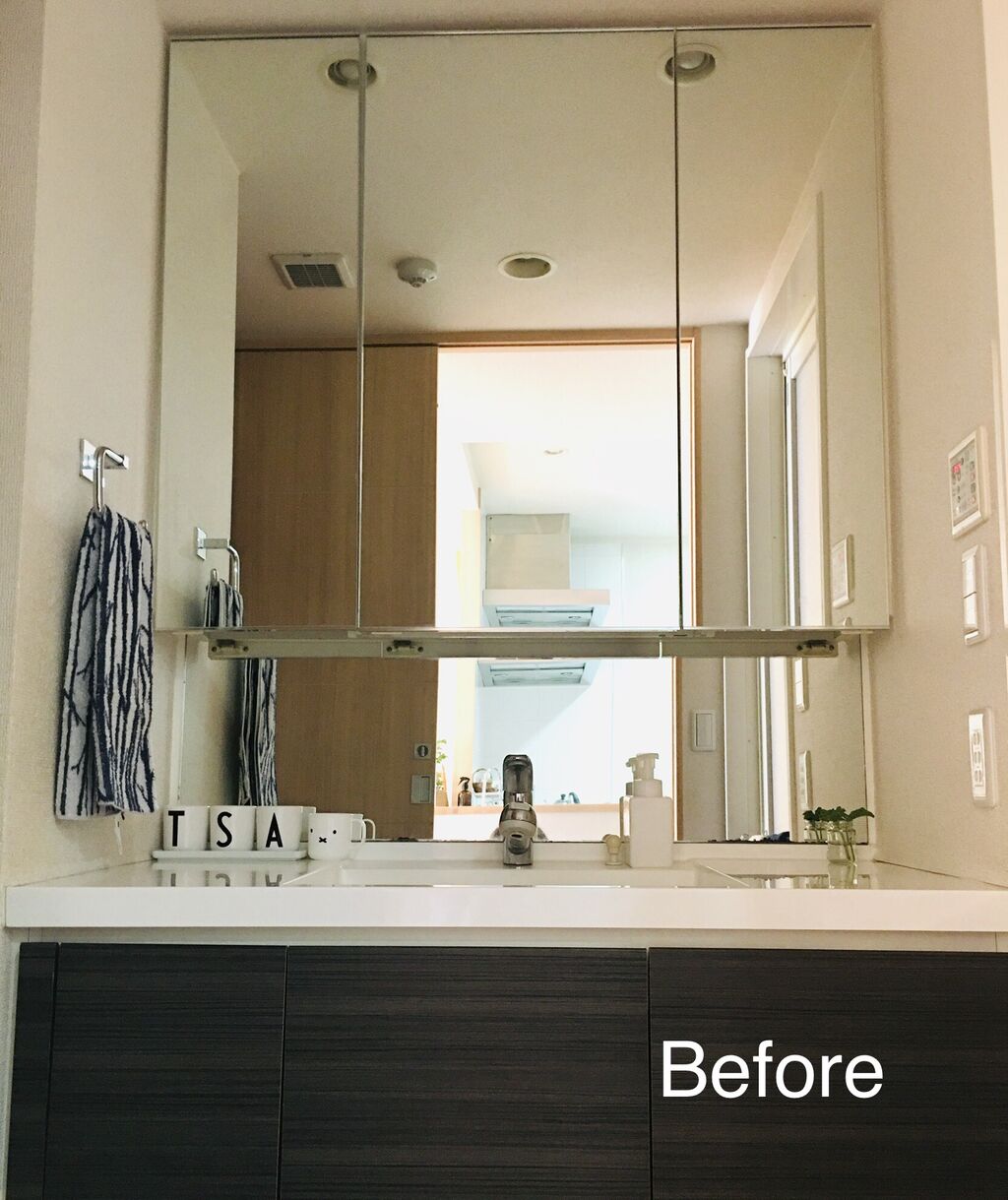 タイルシート 洗面台のチャイルドミラーに貼ってみました ビフォーアフター An S日和 気切っ子育児と日々のくらし