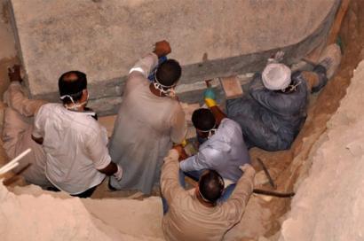 【画像あり】エジプトで新発見の棺、アレクサンドロス大王ではなかった …ひどい悪臭に一時全員退去
