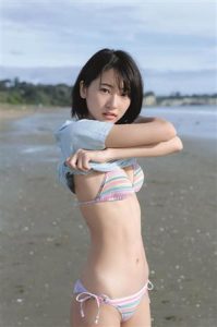 武田玲奈18歳がビキニ姿の癒し写真集