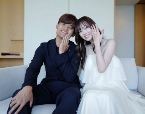 俳優の福原遥(28)とサッカー日本代表の久保建英(25)が結婚