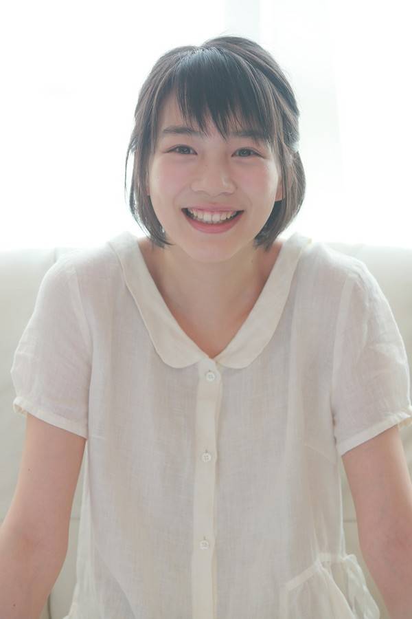 【悲報】能年玲奈さん、飼い殺し延長・・・