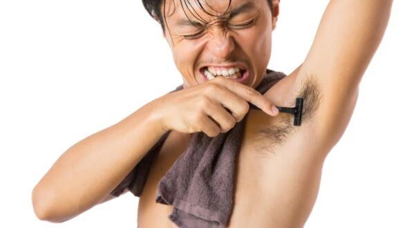 腋毛とかいう自己評価が高いムダ毛