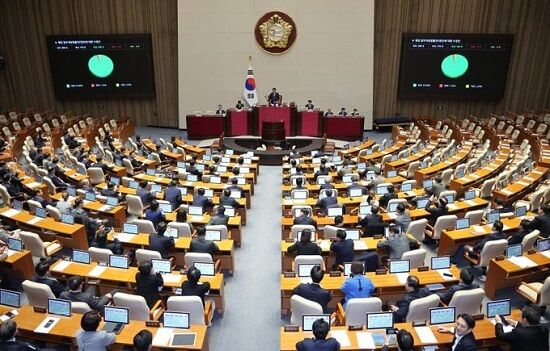 韓国で司法の判決を「間違っている」として罰することができる法律が爆誕