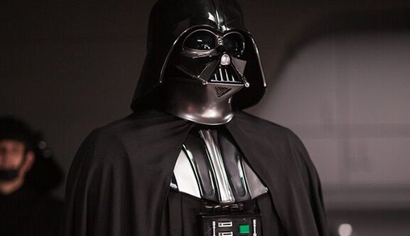 会議で「『スター・ウォーズ』で例えるとですね」と立ち上がった社員に「『スター・ウォーズ」で例えないでください」と言ったら