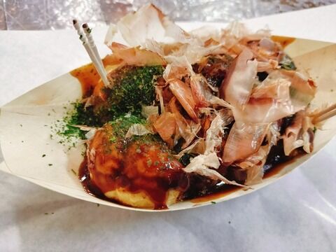 大阪旅行来たからたこ焼き食べた