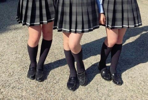 【乃木坂46】乃木ヲタ上級問題：この画像を見て『誰の脚』だか分かりますか？