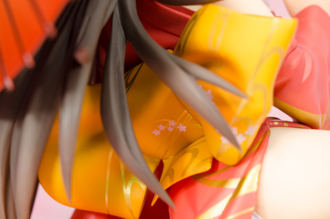 06553