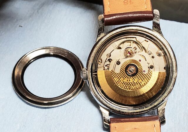 漆喰で仕上げた壁面が綺麗になりました 店主のアンティーク時計日記