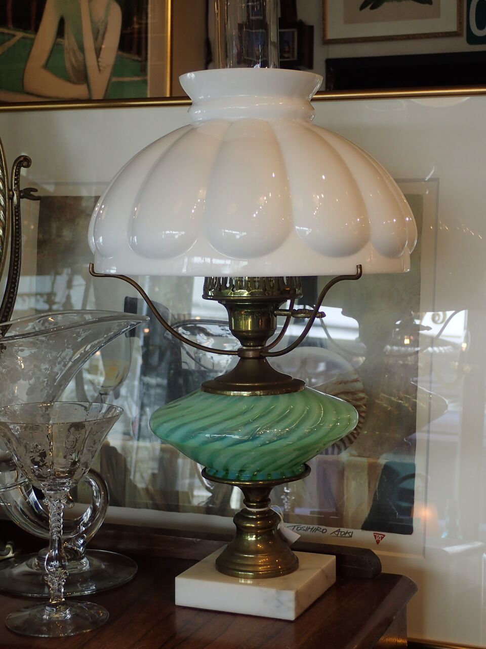 昼の顔と夜の顔 Fenton Opalescent Green Vaseline Swirl Banquet Lamp