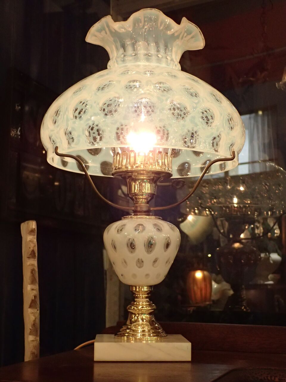 Fenton Opalescent Coindot Banquet Lamp （フェントン オパール