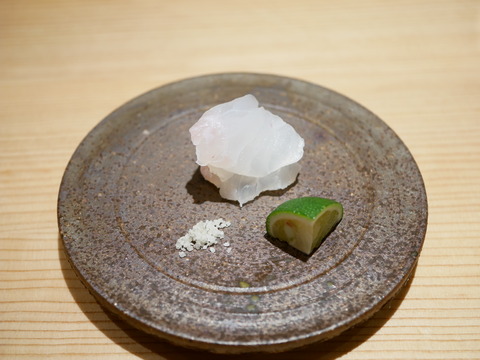 P1810538