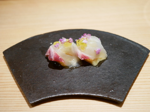 P1810547