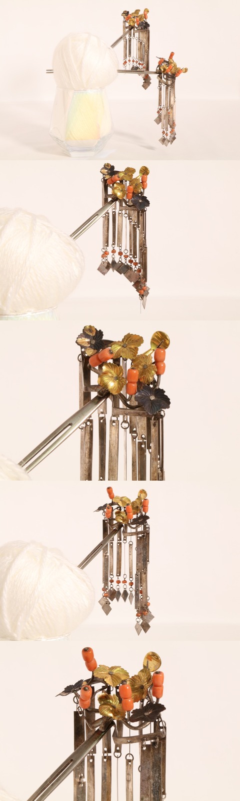 Ant.Q《和装 小物》 時代 銀製 扇抜形 金 珊瑚 細工 装飾 簪 二本 木箱 古裂 付 髪飾 かんざし 櫛 笄 珊瑚 金工 象嵌