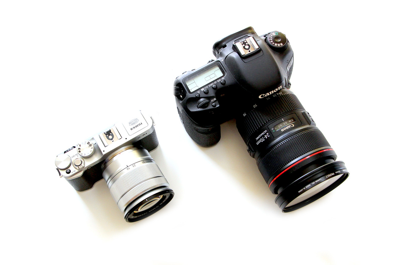 富士フィルム　X-A1 カメラ　本体　動作良好 富士フイルム、エントリー向けのAPS-Cミラーレス一眼「FUJIFILM X-A1