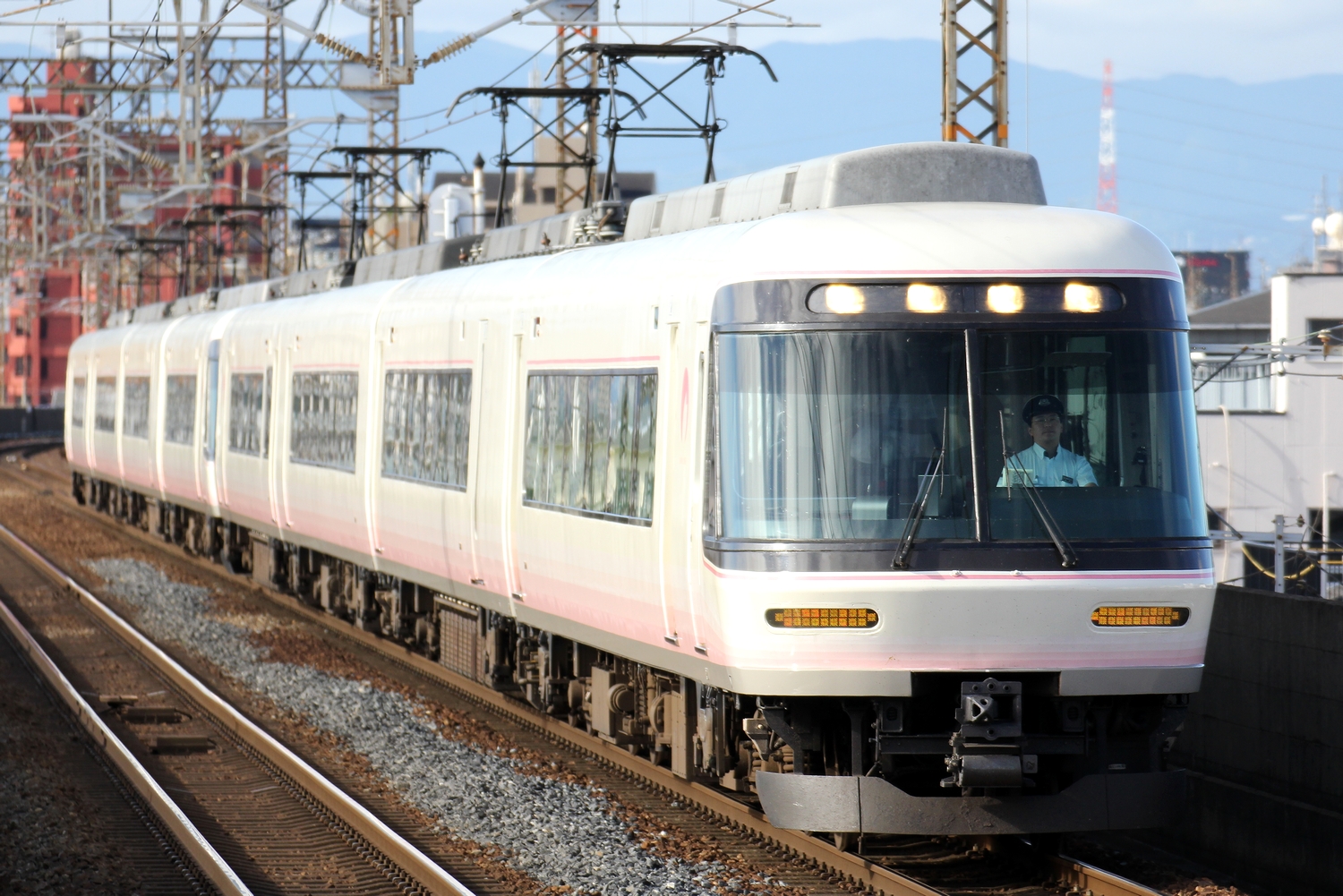近鉄】26000系「さくらライナー」 : 写真あげ庫