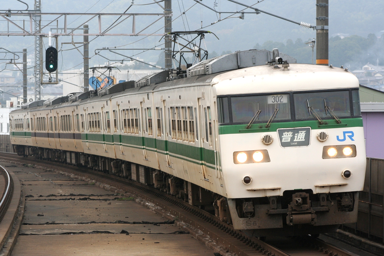 JR西】117系300番台福知山色（100番台混結・混色編成） : 写真あげ庫