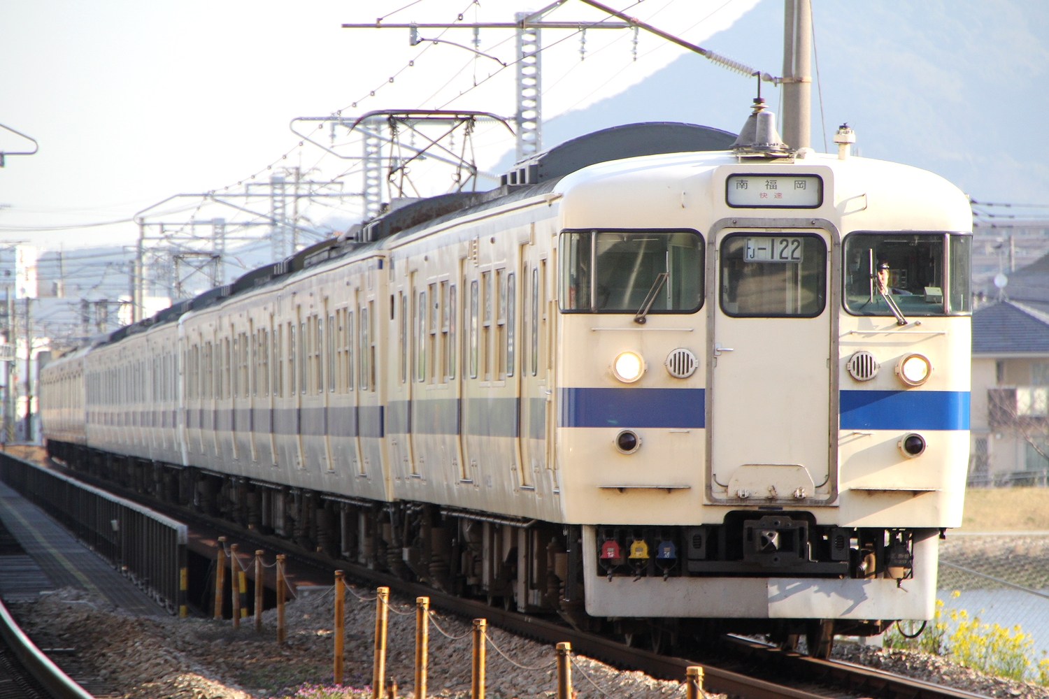 JR九】415系100番台（九州色） : 写真あげ庫