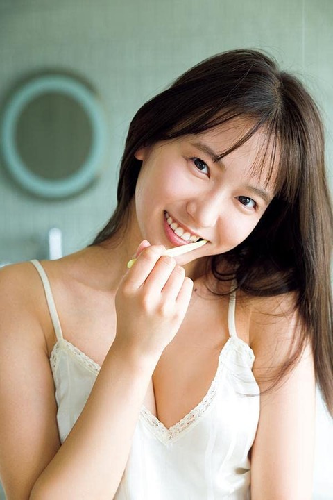 志田音々1st水着写真集『nene-まるっとぜんぶ-』