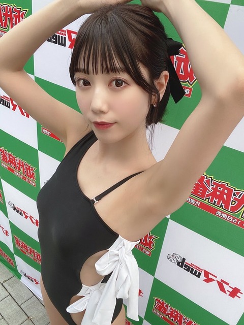 白瀬乃愛水着姿