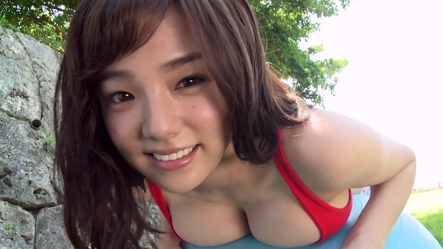 Gカップ篠崎愛の最新水着グラビアDVD「Reality」