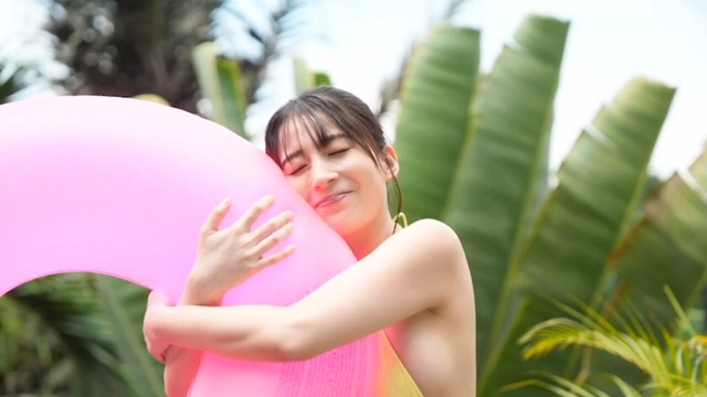 元AKB48佐々木優佳里イメージDVD「君と、ゆかり」 (14)