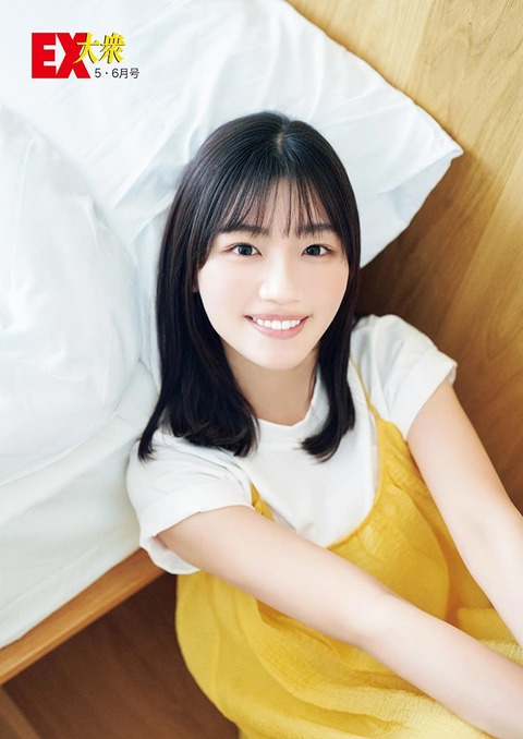 日向坂46佐々木美玲グラビア
